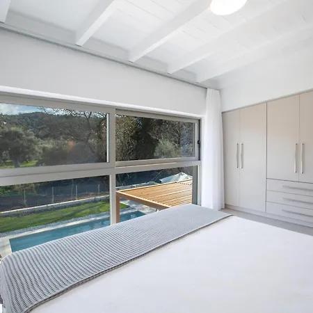 Villa Elpis *